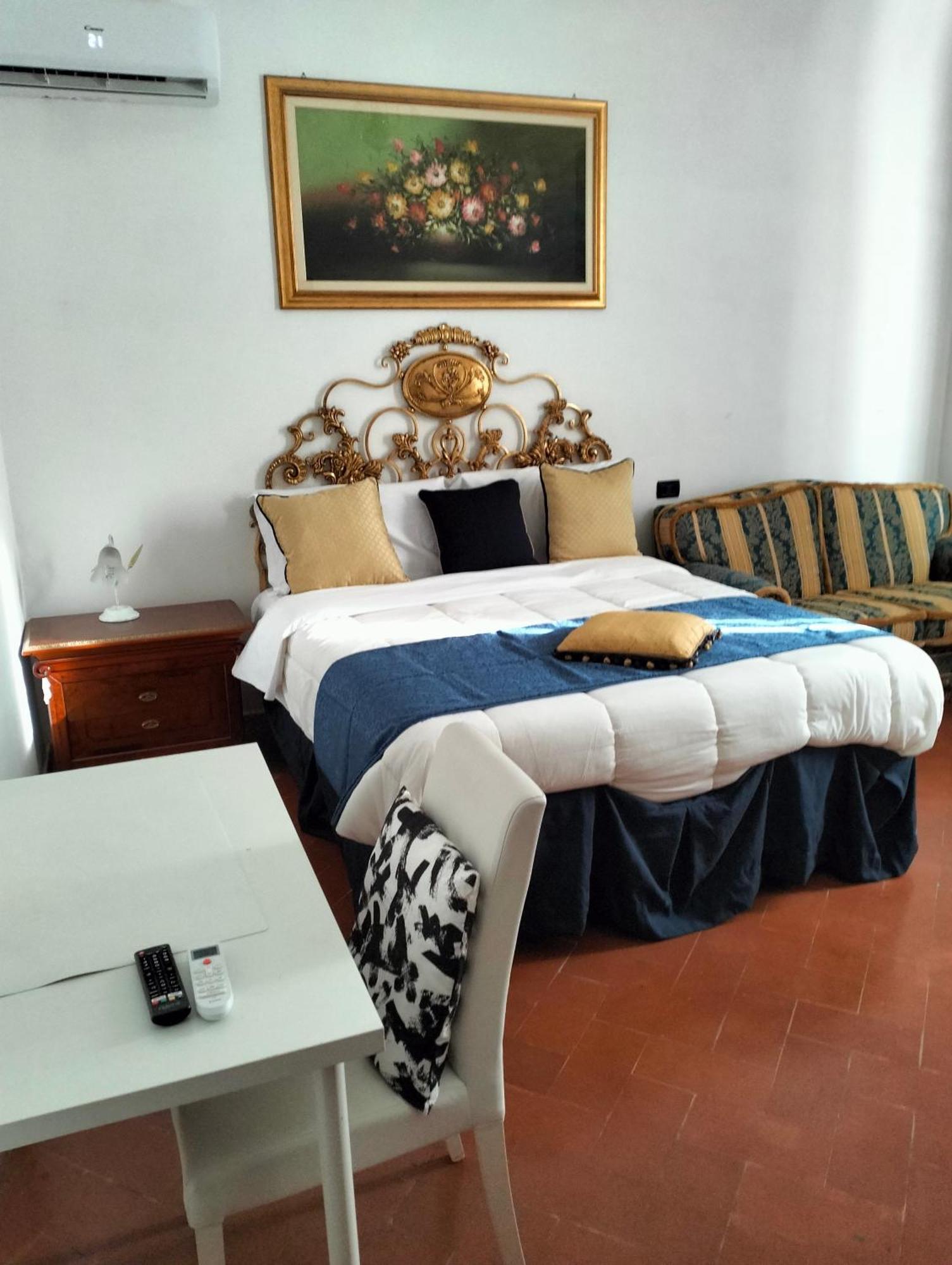 Palace Comfort Inn Pisa Eksteriør billede