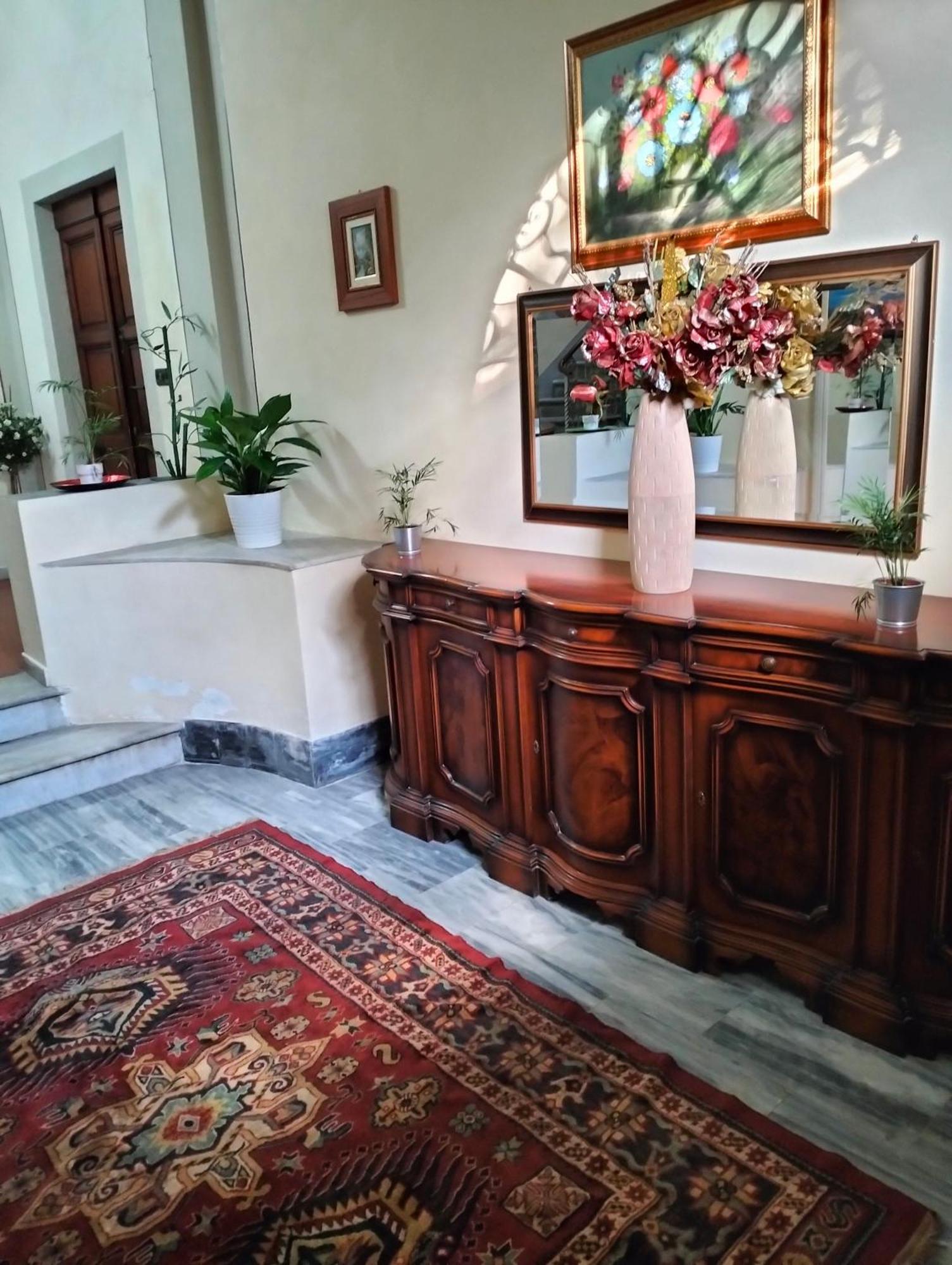 Palace Comfort Inn Pisa Eksteriør billede